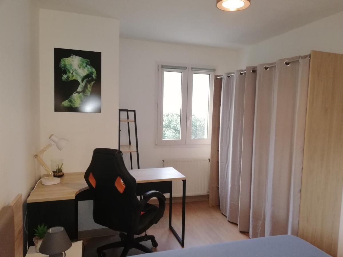 Grand T3 Avec Clim, Parking Et Terrasse Privative - Agen Appartement Buitenkant foto